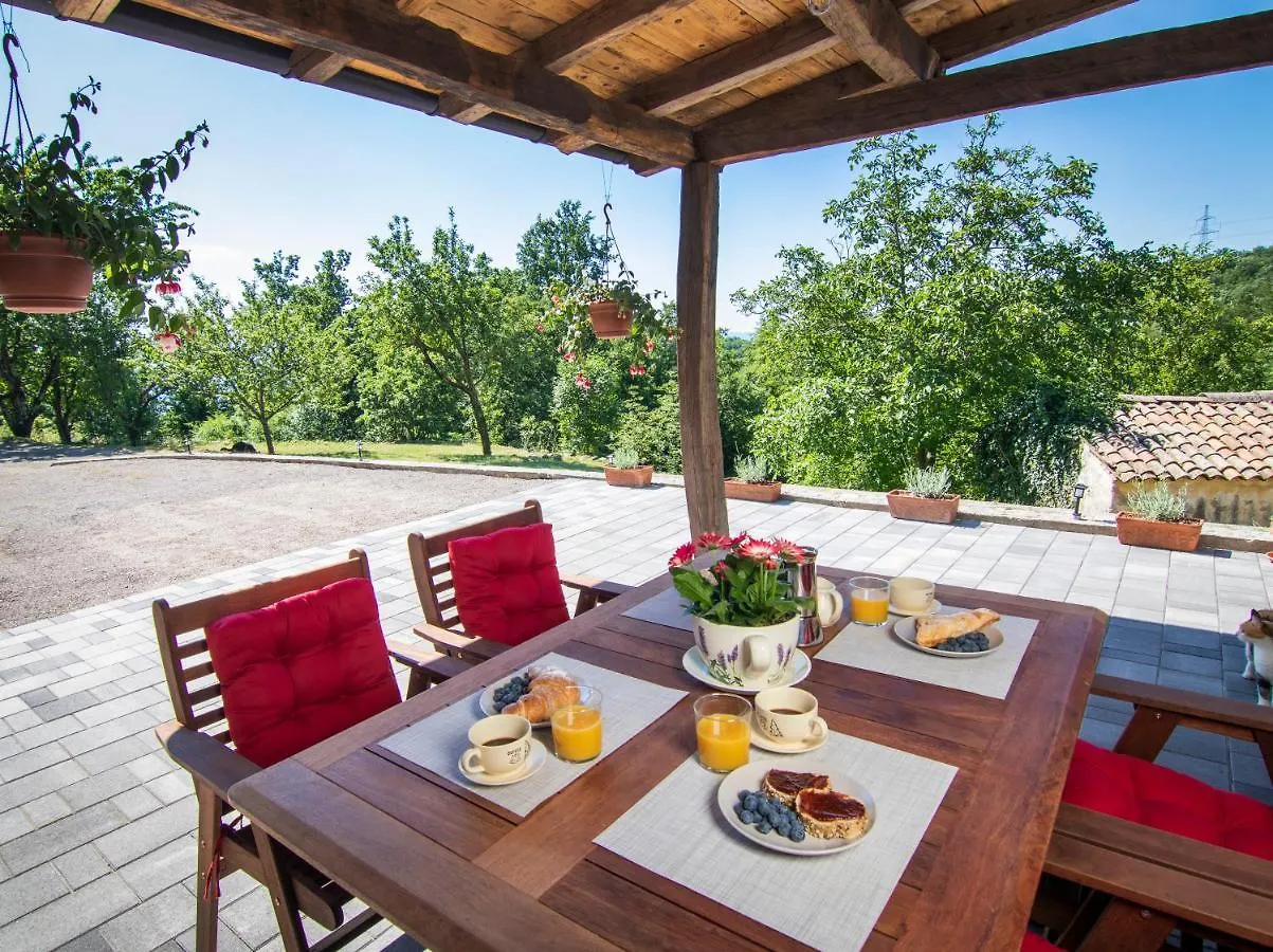 Dom wakacyjny Guest House 'Villa Fani' Veprinac With Jacuzzi